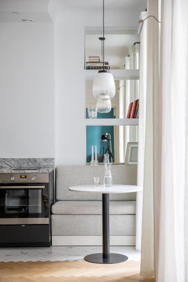 Miro Rooms French - Quiet Chic, Free Private Parking Riga Exterior foto